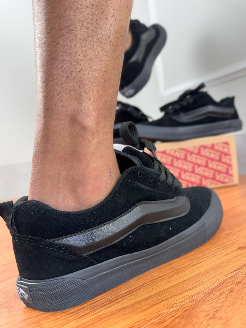 Vans Knu Skool "All Black" 🇧🇷