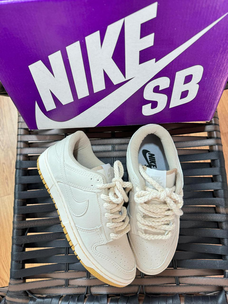 Nike Dunk Low - Especial White 🇧🇷