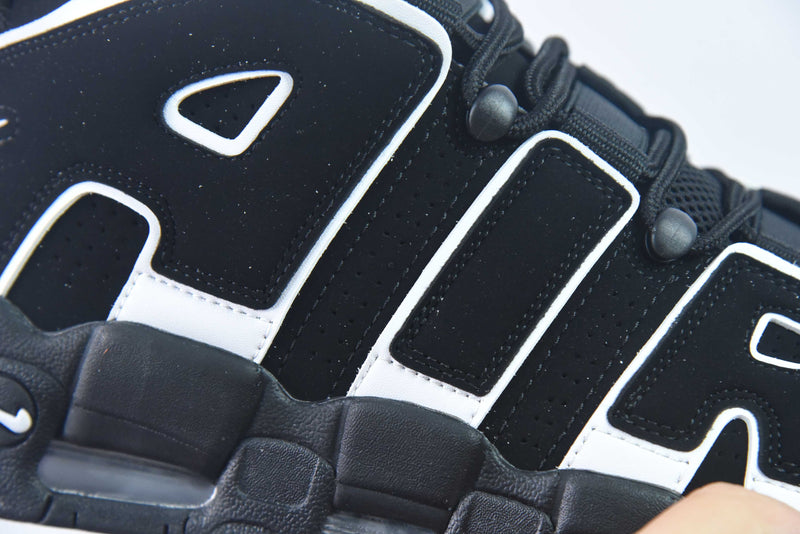 NIKE AIR MORE UPTEMPO 96 - BLACK/WHITE