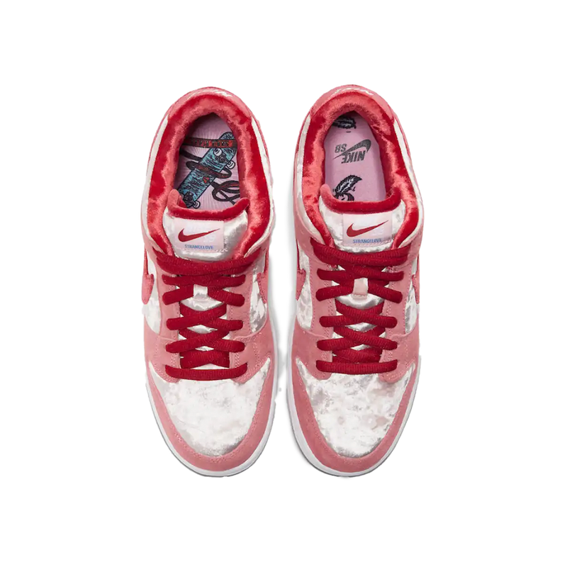 NIKE SB DUNK LOW "STRANGE LOVE"