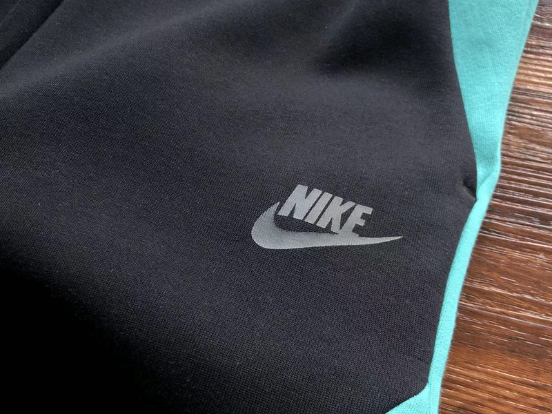 NIKE TECH FLEECE  WINDRUNNER "AZUL TURQUESA" 🇺🇸