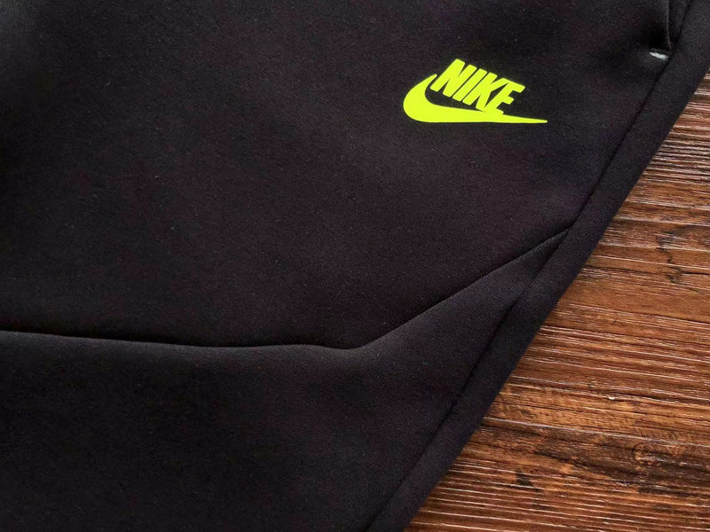 NIKE TECH FLEECE  WINDRUNNER "PRETO/VERDE NEON" 🇺🇸