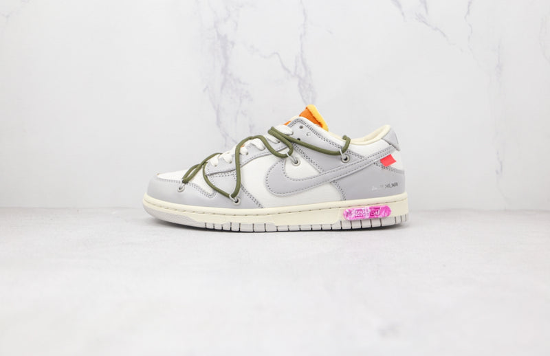 NIKE DUNK  LOW x Off White LOT 22:50