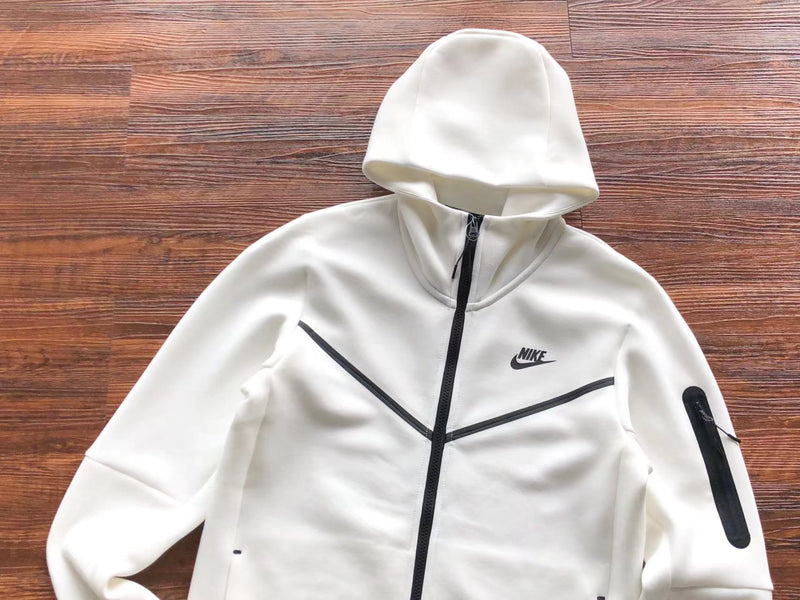 NIKE TECH FLEECE  WINDRUNNER "BRANCO" 🇺🇸