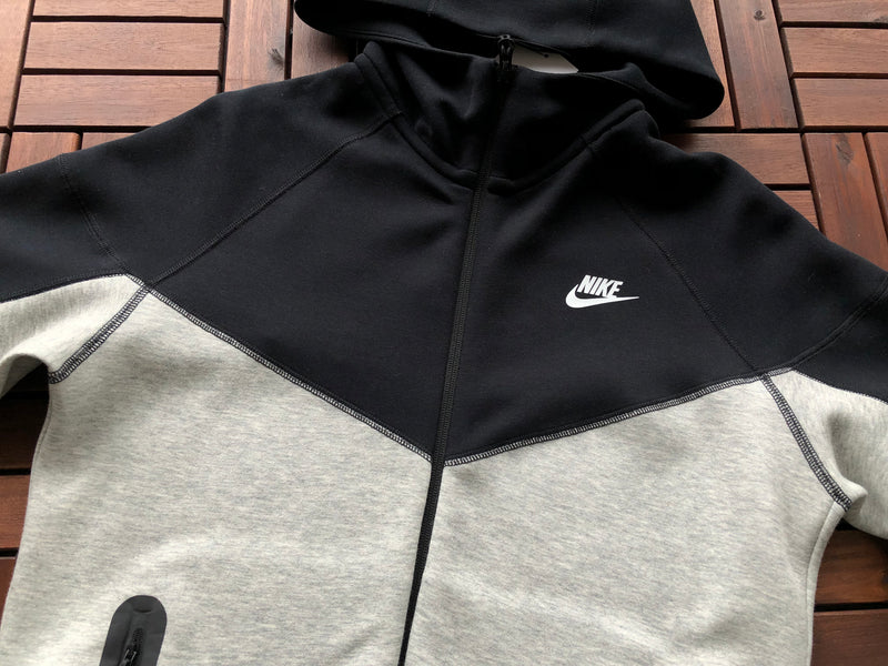 NIKE TECH FLEECE  WINDRUNNER "PRETO/CINZA" 🇺🇸