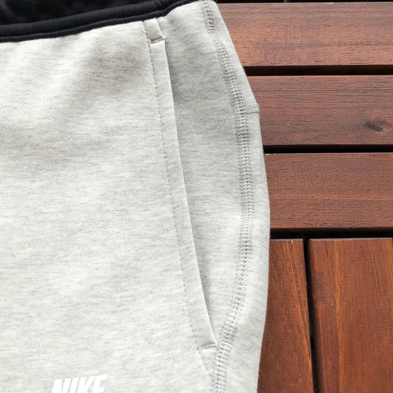 NIKE TECH FLEECE  WINDRUNNER "PRETO/CINZA" 🇺🇸