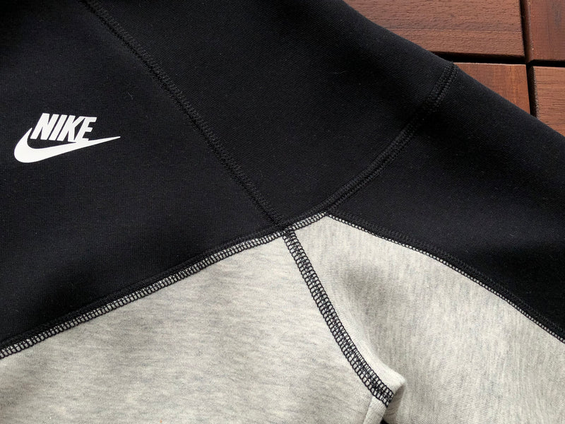 NIKE TECH FLEECE  WINDRUNNER "PRETO/CINZA" 🇺🇸