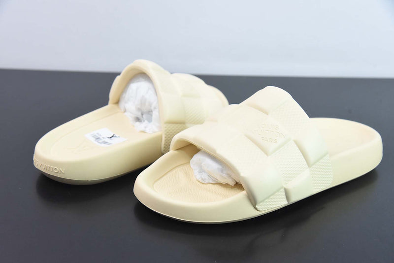 SLIDE LV XADREZ "MONOGRAM" OFF WHITE