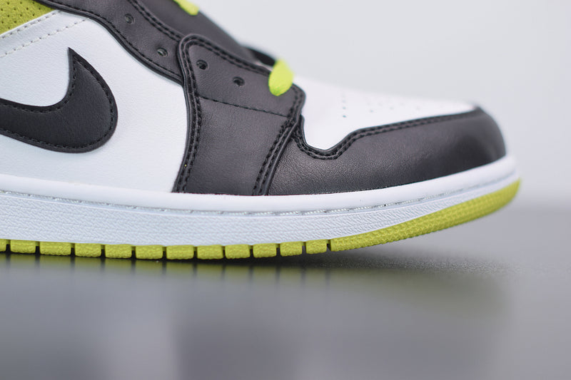 AIR JORDAN 1 LOW SURFACES IN “BLACK CYBER” - CK3022-003