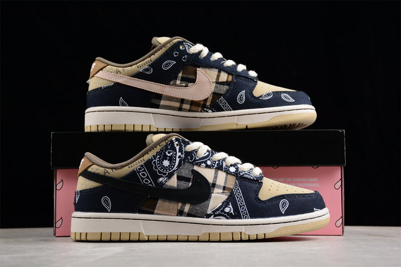 NIKE SB DUNK LOW x TRAVIS SCOTT "CACTUS JACK"