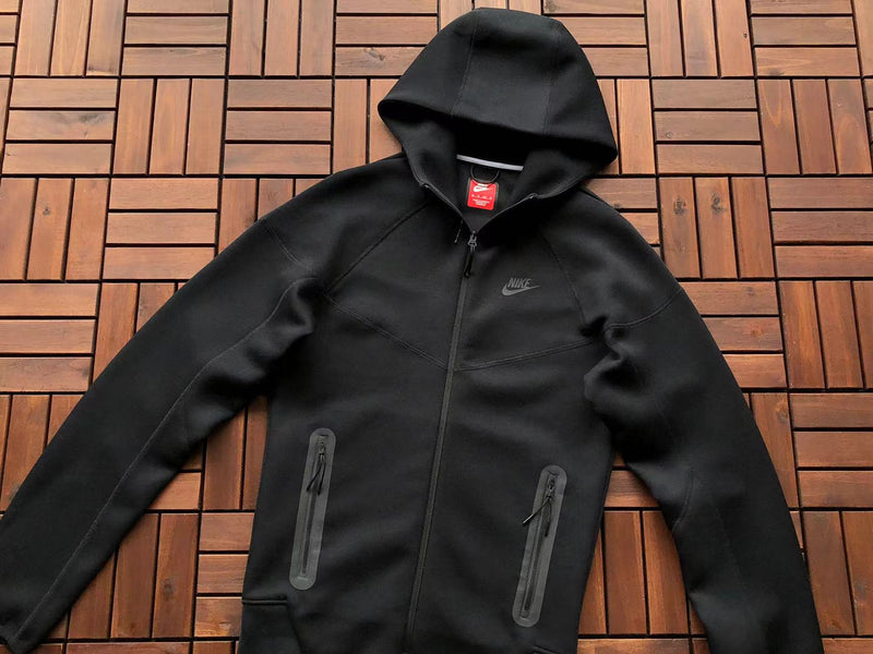 NIKE TECH FLEECE  WINDRUNNER "PRETO" 🇺🇸