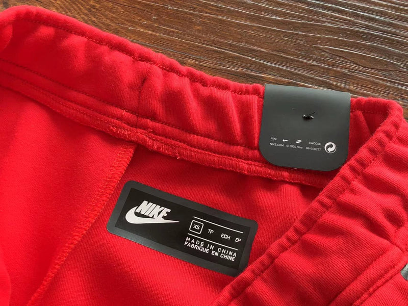 NIKE TECH FLEECE  WINDRUNNER "VERMELHO" 🇺🇸