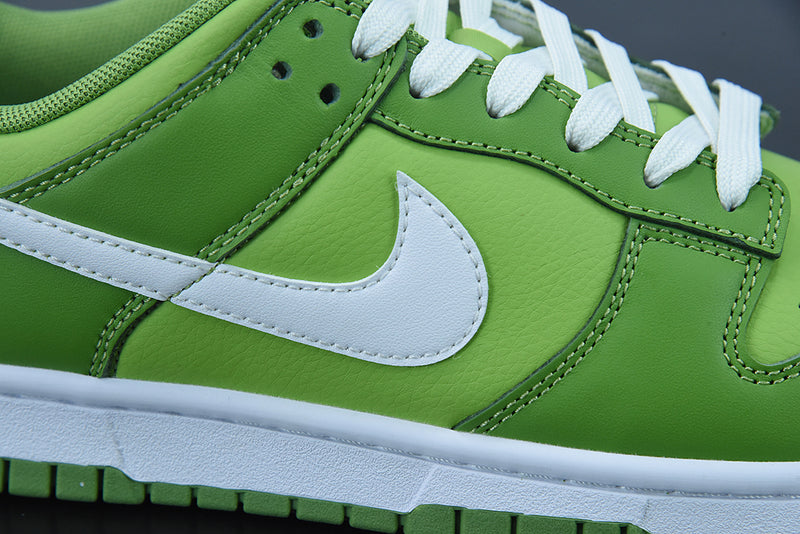 NIKE DUNK LOW "GREEN WHITE" - DJ6188-300