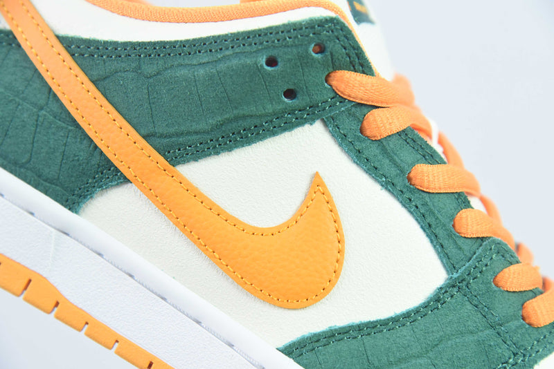 NIKE DUNK LOW “LEGION PINE”