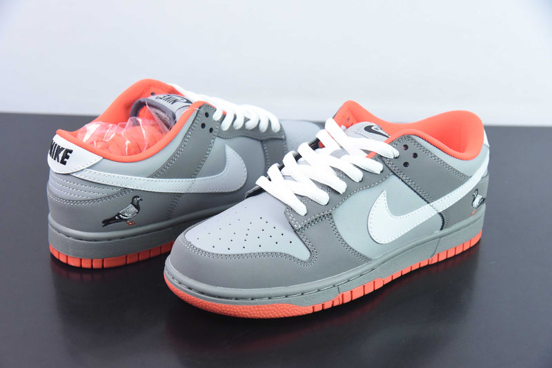 NIKE SB DUNK LOW STAPLE NYC PIGEON